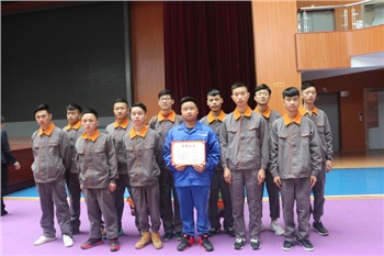 航天學校：開幕式上露絕活，少年工匠揚美名——我校學生參與2017年全國九市區職教協作會第三十屆年會開幕式暨長沙市中等職業學校技能展演